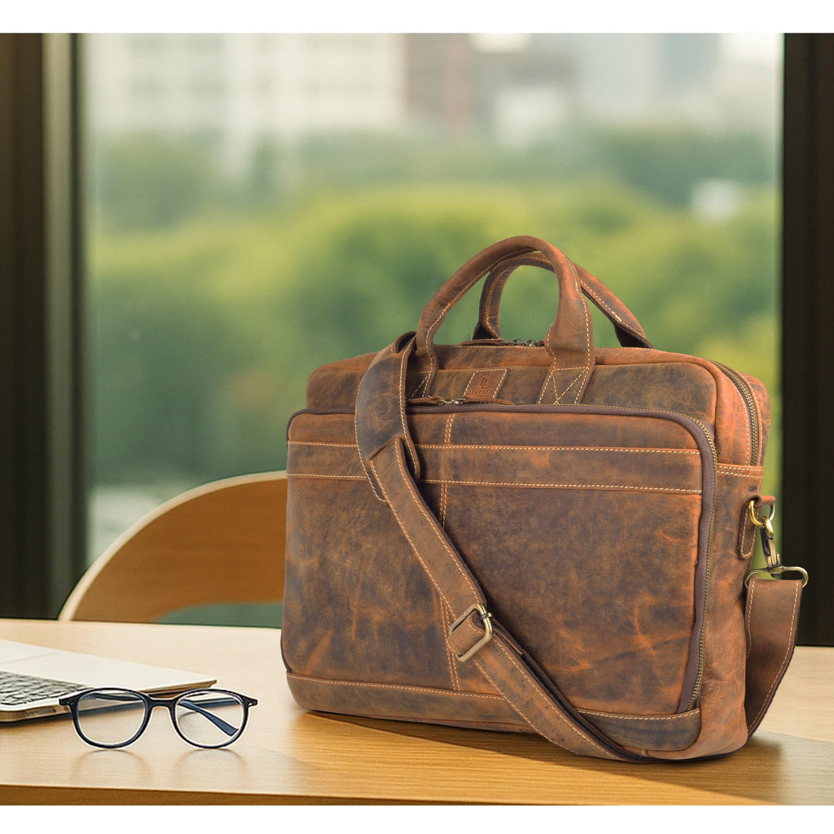 Full Grain Leather Messenger Bag L90082