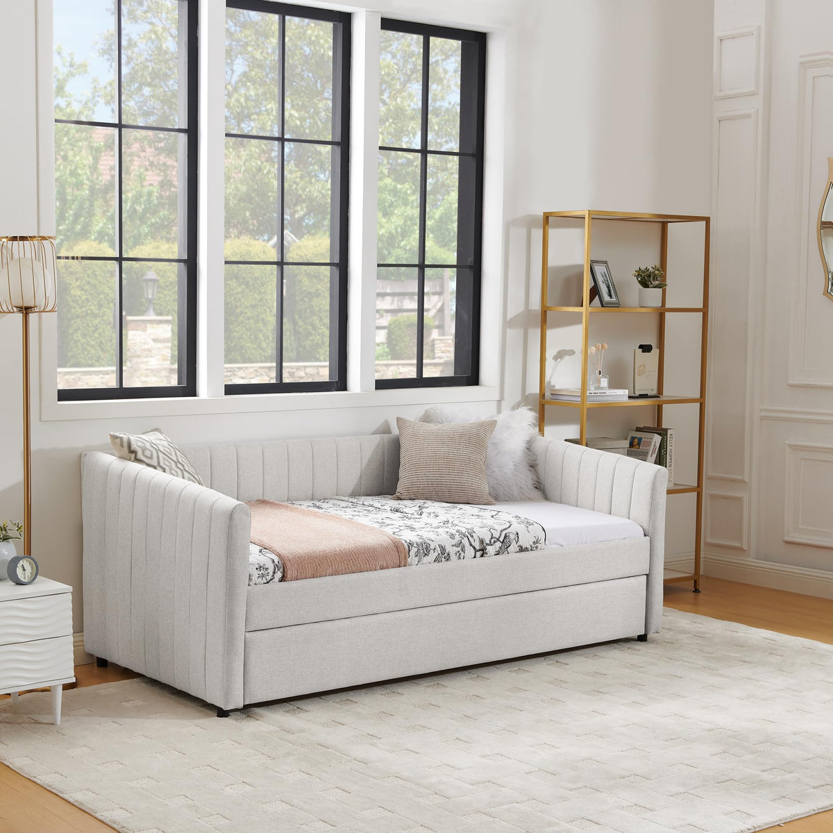 Twin Size Upholstered Linen Daybed with Trundle D130