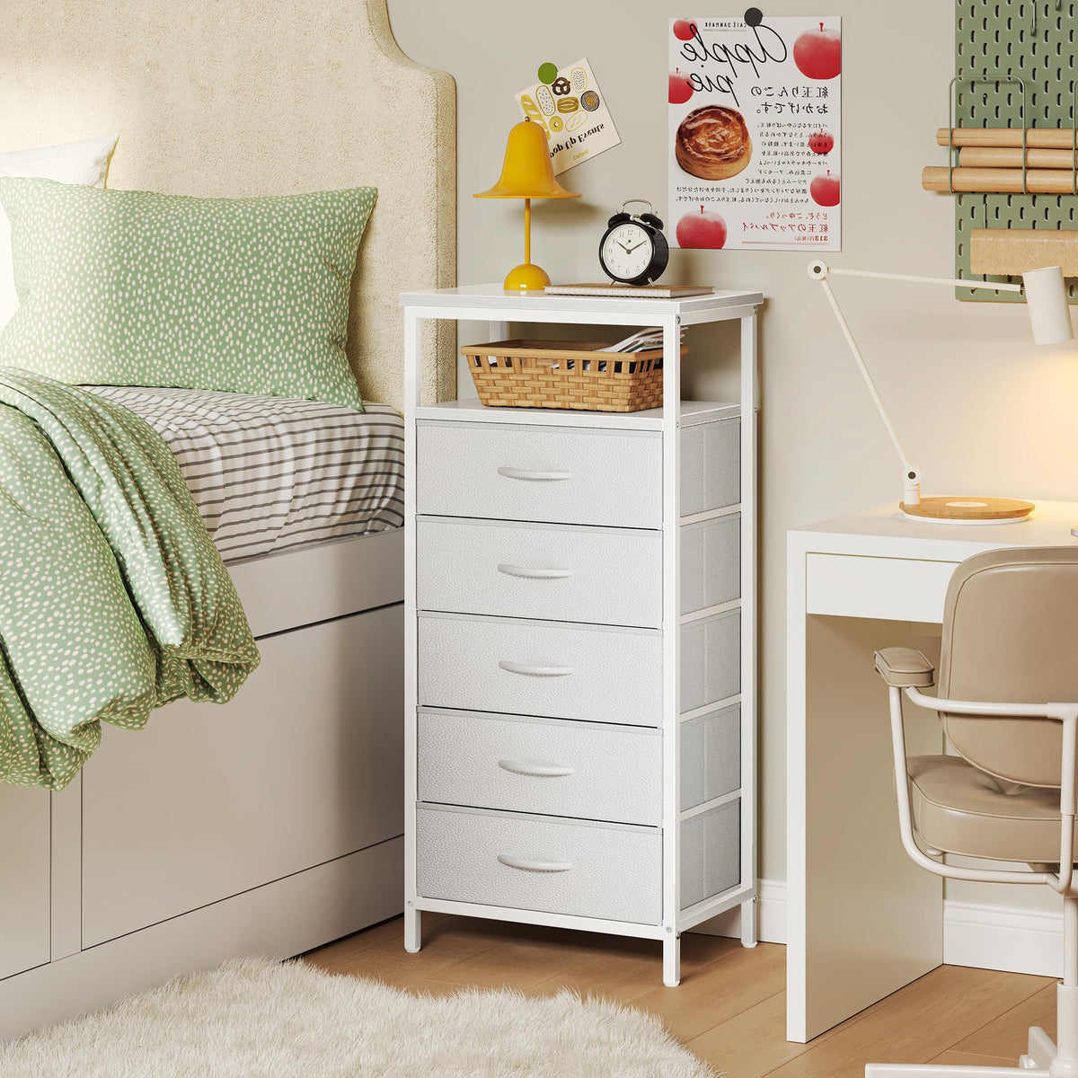 White 5 Drawer Dresser with Charging Station R606422