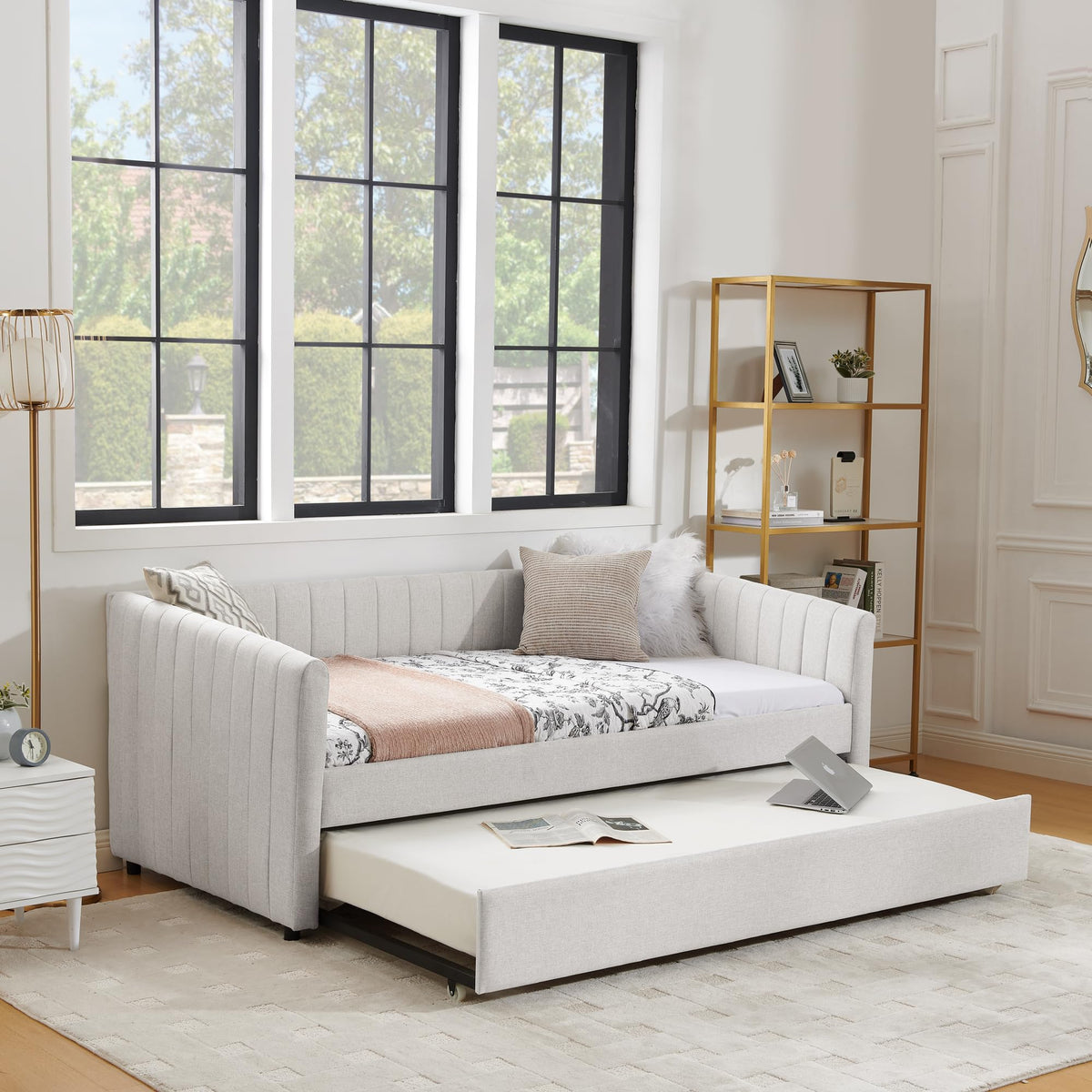 Twin Size Upholstered Linen Daybed with Trundle D130
